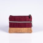 Mini - Geldbörse Weinrot - Natur. Schöne Korktasche in Weinrot und Natur. Vorderansicht.