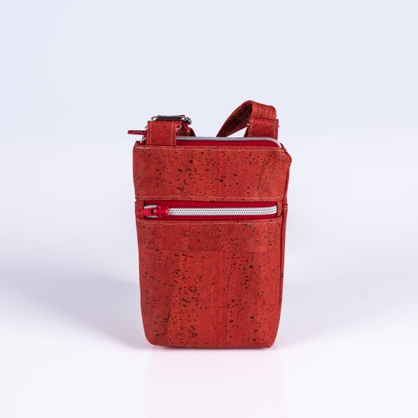 Stylische Handytasche Mini - Tasche aus rotem Kork von Q.Linda Manufaktur Vorderansicht