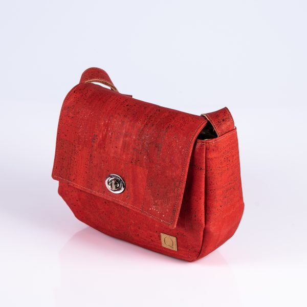 Tasche Elegance aus rotem Korkstoff von Q.Linda Manufaktur Seitenansicht