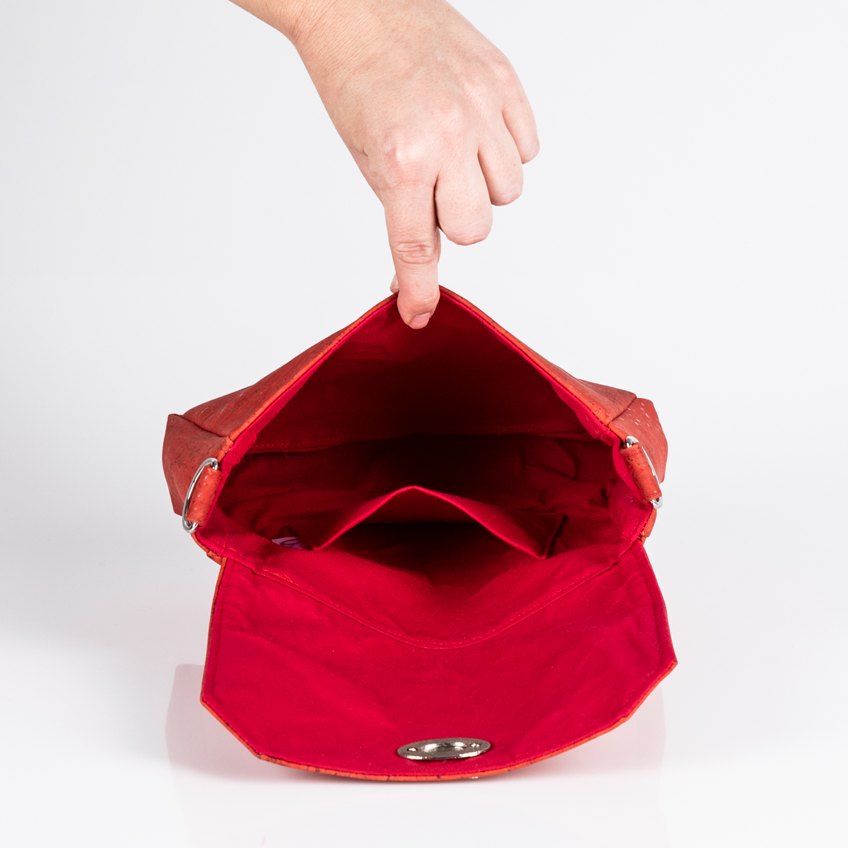 Handtasche Sally in Rot von Q.Linda Manufaktur Innenansicht